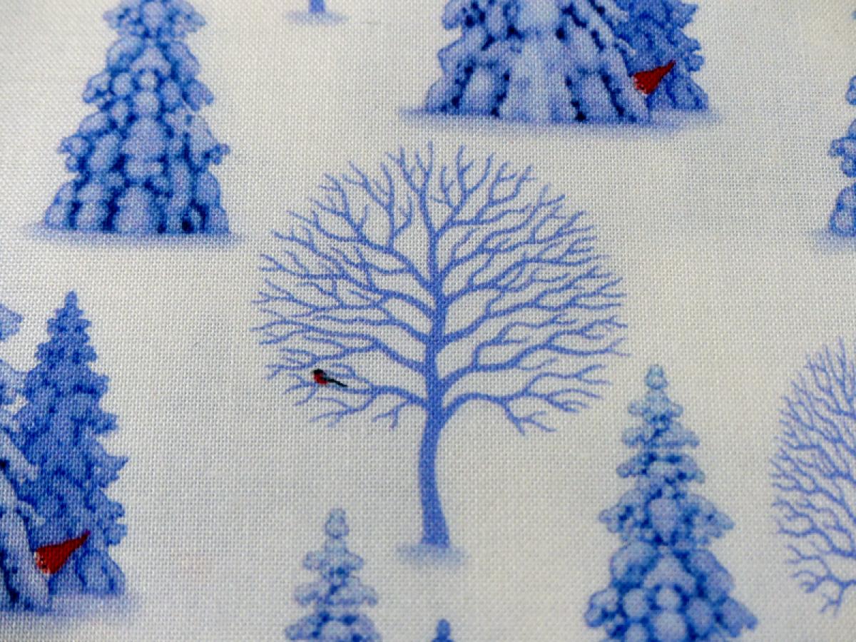 Patchworkstoff Tomtens Village Winterwald Nahansicht